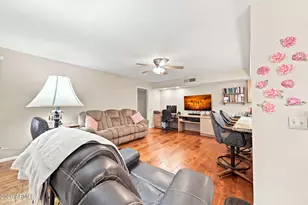 17426 N Calico Dr, Sun City, AZ 85373 - Photo 25
