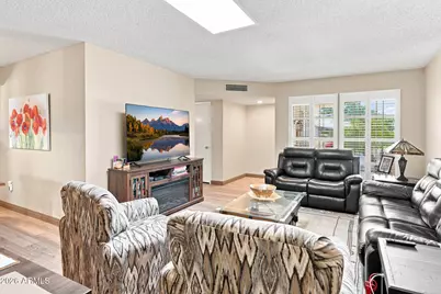 10822 W Santa Fe Drive, Sun City, AZ 85351 - Photo 5
