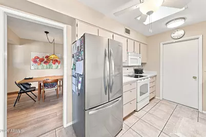 10822 W Santa Fe Drive, Sun City, AZ 85351 - Photo 19