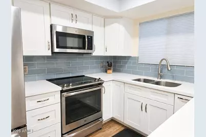 5104 N 32nd Street #236, Phoenix, AZ 85018 - Photo 3