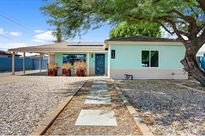 7010 N 11th Place, Phoenix, AZ 85020 - Photo 1