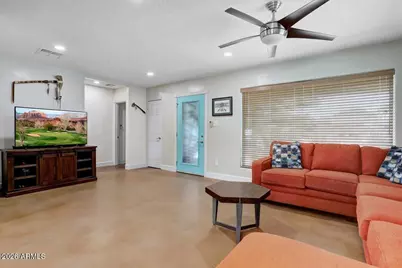 7010 N 11th Place, Phoenix, AZ 85020 - Photo 3