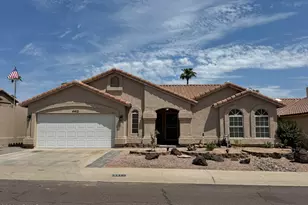 4412 E Hopi St St, Phoenix, AZ 85044 - Photo 1