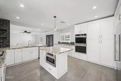 1011 W Palo Verde Drive, Phoenix, AZ 85013 - Photo 9