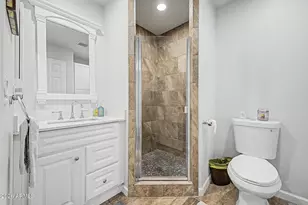 1011 W Palo Verde Dr, Phoenix, AZ 85013 - Photo 31