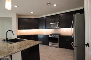 2413 W Sunland Ave, Phoenix, AZ 85041 - Photo 11