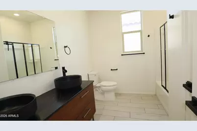2413 W Sunland Avenue, Phoenix, AZ 85041 - Photo 23