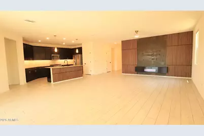 2413 W Sunland Avenue, Phoenix, AZ 85041 - Photo 15