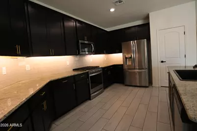 2413 W Sunland Avenue, Phoenix, AZ 85041 - Photo 13