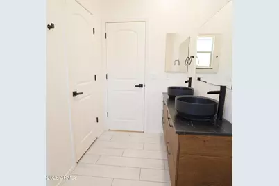 2413 W Sunland Avenue, Phoenix, AZ 85041 - Photo 27