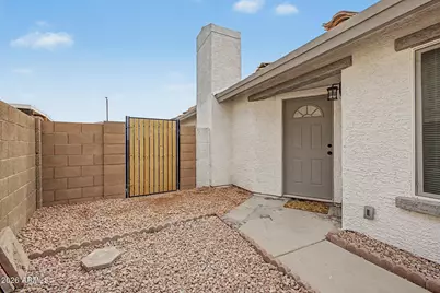 15605 W Magnolia Street, Goodyear, AZ 85338 - Photo 7