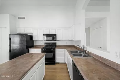 3290 E Juanita Avenue, Gilbert, AZ 85234 - Photo 11