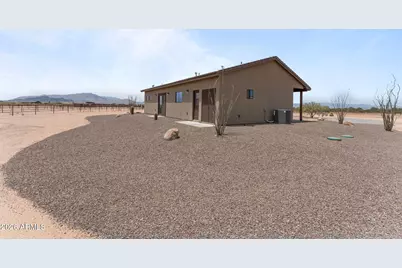 48800 W Long Rifle Road, Aguila, AZ 85320 - Photo 19