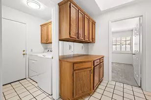 9823 N 100th Pl, Scottsdale, AZ 85258 - Photo 23
