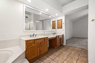9823 N 100th Pl, Scottsdale, AZ 85258 - Photo 31