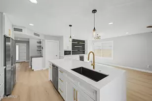 2136 E Colgate Dr, Tempe, AZ 85283 - Photo 9