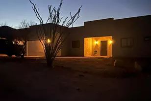1008 W Honda Bow Rd, Phoenix, AZ 85086 - Photo 1