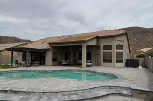 943 E Desert Flower Ln, Phoenix, AZ 85048 - Photo 3