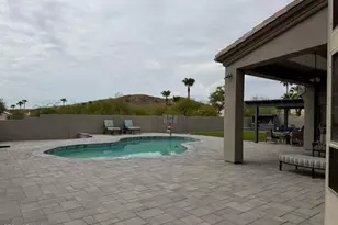 943 E Desert Flower Ln, Phoenix, AZ 85048 - Photo 5
