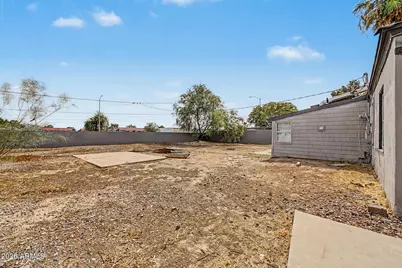 105 N Los Robles Drive, Goodyear, AZ 85338 - Photo 29