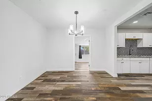 105 N Los Robles Dr, Goodyear, AZ 85338 - Photo 9
