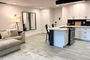 8649 E Royal Palm Rd, Scottsdale, AZ 85258 - Photo 5