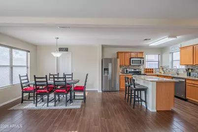 1075 E Parkview Court, Gilbert, AZ 85295 - Photo 5
