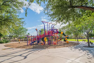 1075 E Parkview Court, Gilbert, AZ 85295 - Photo 31