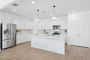 9587 N 177th Dr, Waddell, AZ 85355 - Photo 11