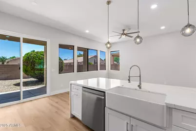 13711 W Tara Lane, Surprise, AZ 85374 - Photo 11