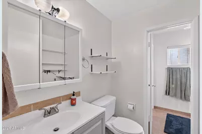 2029 W Sunnyside Avenue, Phoenix, AZ 85029 - Photo 13