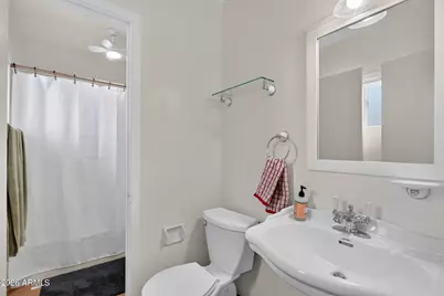 2029 W Sunnyside Avenue, Phoenix, AZ 85029 - Photo 11