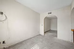 2071 E Cairo Dr, Tempe, AZ 85282 - Photo 17