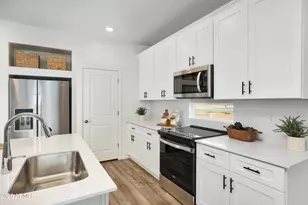 18106 W Calle Lejos Rd, Surprise, AZ 85387 - Photo 5