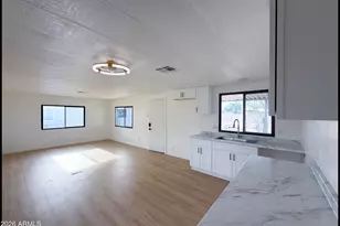 303 E South Mountain Ave, Phoenix, AZ 85042 - Photo 17