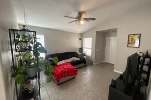 2157 E Crest Ln, Phoenix, AZ 85024 - Photo 3