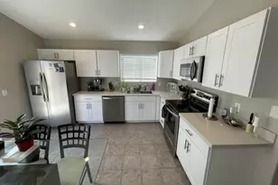 2157 E Crest Ln, Phoenix, AZ 85024 - Photo 7