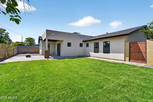4221 E Mulberry Dr, Phoenix, AZ 85018 - Photo 33