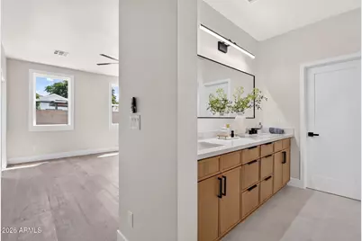 4221 E Mulberry Drive, Phoenix, AZ 85018 - Photo 15