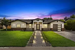 4221 E Mulberry Dr, Phoenix, AZ 85018 - Photo 1