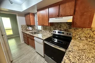 5208 S Hazelton Ln, Tempe, AZ 85283 - Photo 3