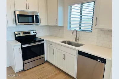 28021 N 28th Avenue, Phoenix, AZ 85085 - Photo 7