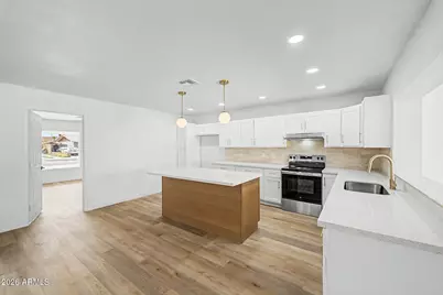 5207 N 39th Drive, Phoenix, AZ 85019 - Photo 11