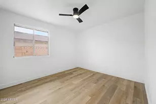 5207 N 39th Dr, Phoenix, AZ 85019 - Photo 23