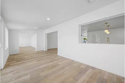 5207 N 39th Drive, Phoenix, AZ 85019 - Photo 15