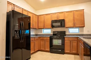 5343 W Hackamore Dr, Phoenix, AZ 85083 - Photo 17