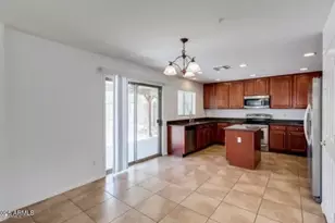 12703 W Milton Dr, Peoria, AZ 85383 - Photo 9