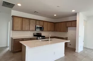 46885 W Crescent Moon Dr, Maricopa, AZ 85139 - Photo 3