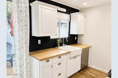 4202 N 38th Street #Apt 2, Phoenix, AZ 85018 - Photo 9