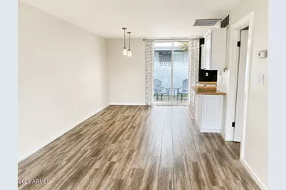 4202 N 38th Street #Apt 2, Phoenix, AZ 85018 - Photo 5